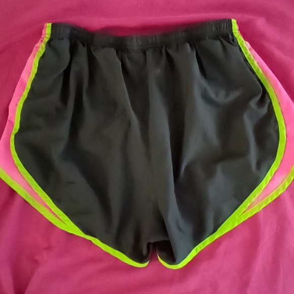Nike Running Shorts Size Medium Black, Pink and Green - Picture 4 of 4